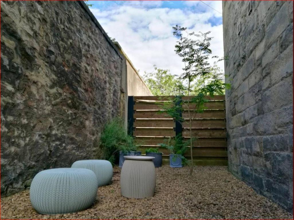 Central Mezzanine Apartment In Historic School Edinburgh Luaran gambar