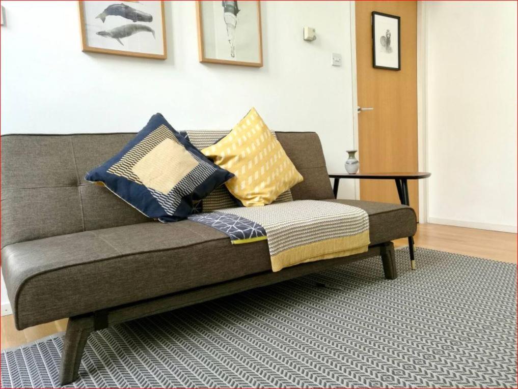 Central Mezzanine Apartment In Historic School Edinburgh Luaran gambar